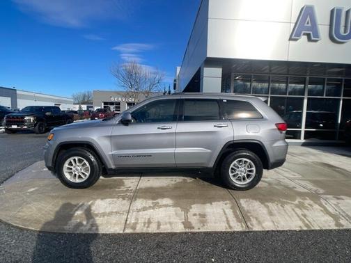 2020 Jeep Grand Cherokee LAREDO