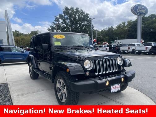 2016 Jeep Wrangler Unlimited SAHARA