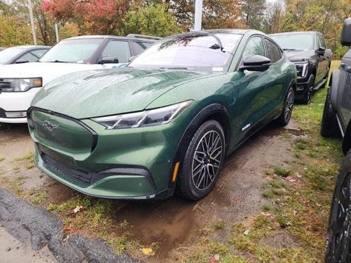 2024 Ford Mustang Mach-E PREMIUM