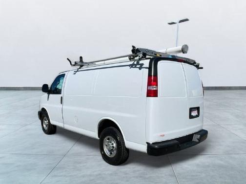 Summit White 2019 Chevrolet Express 2500 WORK VAN
