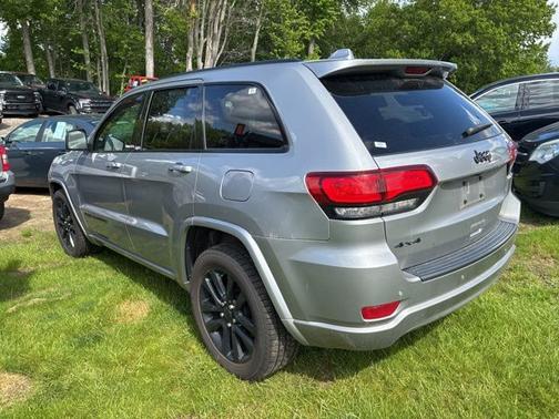 Billet Silver Metallic Clearcoat 2020 Jeep Grand Cherokee LAREDO