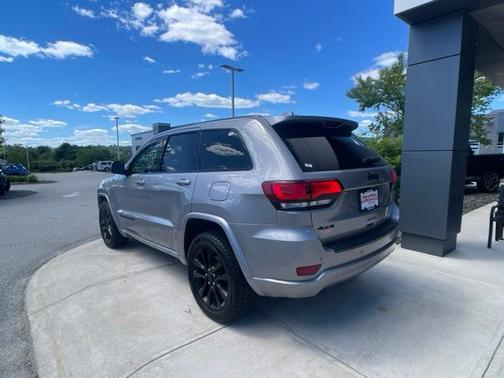 Billet Silver Metallic Clearcoat 2020 Jeep Grand Cherokee LAREDO