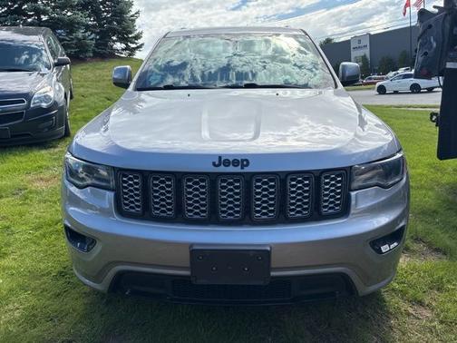 Billet Silver Metallic Clearcoat 2020 Jeep Grand Cherokee LAREDO
