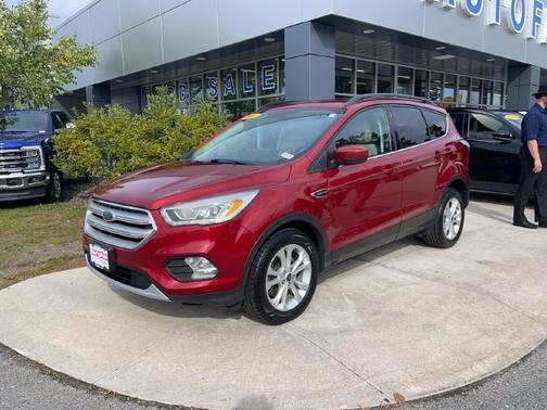 RUBY RED METALLIC TINTED CC 2018 Ford Escape SEL