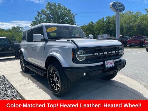 OXFORD WHITE 2025 Ford Bronco OUTER BANKS