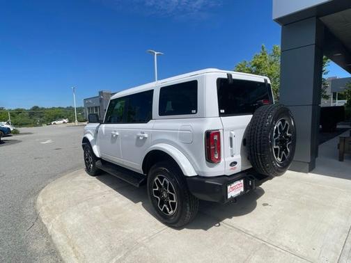 OXFORD WHITE 2025 Ford Bronco OUTER BANKS