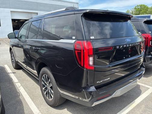 AGATE BLACK METALLIC 2025 Ford Expedition PLATINUM