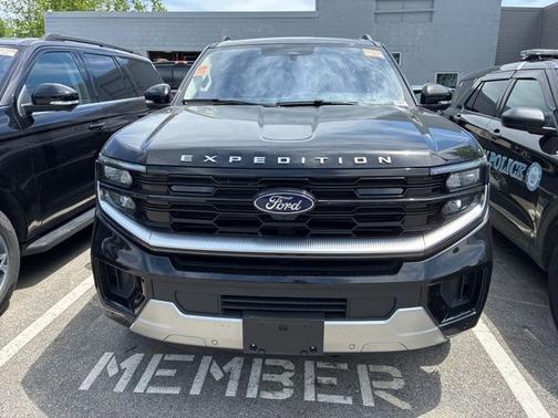 AGATE BLACK METALLIC 2025 Ford Expedition PLATINUM