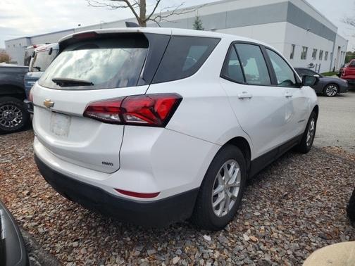 2022 Chevrolet Equinox LS