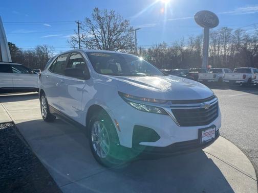 2022 Chevrolet Equinox LS
