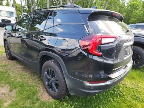 2024 GMC Terrain AT4