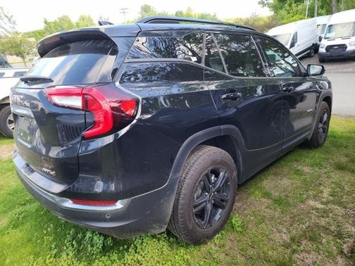 2024 GMC Terrain AT4