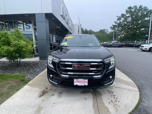 2024 GMC Terrain AT4