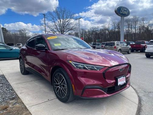 MOLTEN MAGENTA TINTED CC 2025 Ford Mustang Mach-E PREMIUM