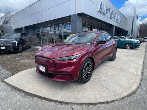 MOLTEN MAGENTA TINTED CC 2025 Ford Mustang Mach-E PREMIUM