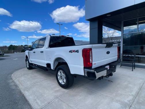 OXFORD WHITE 2025 Ford F-250 XLT