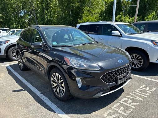 AGATE BLACK METALLIC 2020 Ford Escape TITANIUM