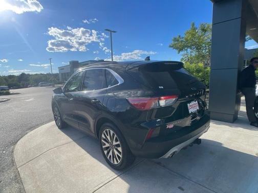 AGATE BLACK METALLIC 2020 Ford Escape TITANIUM