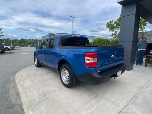 VELOCITY BLUE METALLIC 2022 Ford Maverick XL