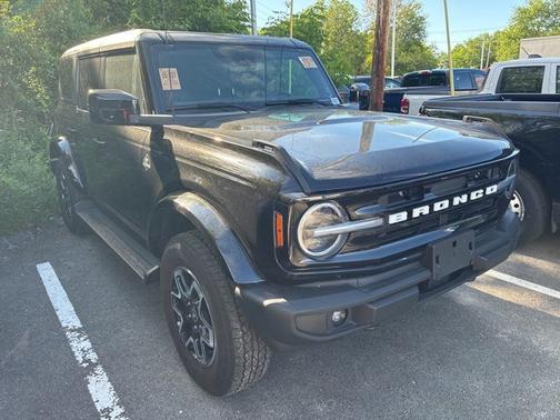 SHADOW BLACK 2025 Ford Bronco OUTER BANKS