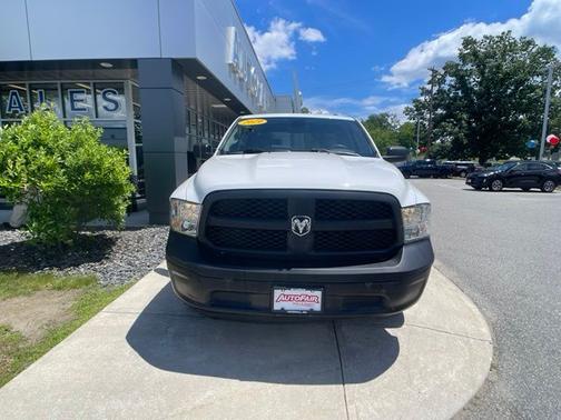 Bright White Clearcoat 2019 RAM 1500 Classic TRADESMAN