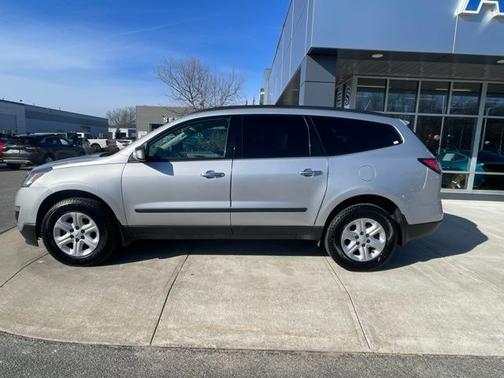 2017 Chevrolet Traverse LS