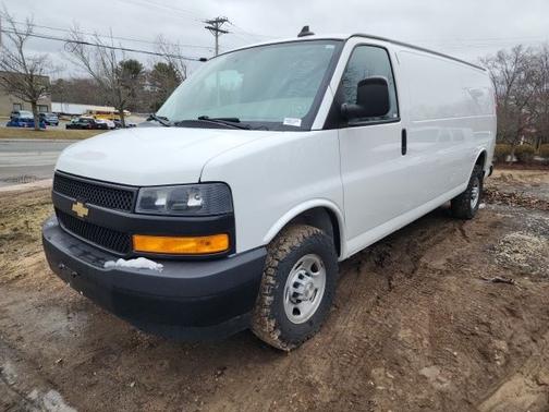 Summit White 2022 Chevrolet Express 3500 WORK VAN