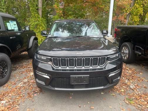 Diamond Black 2023 Jeep Grand Cherokee LIMITED