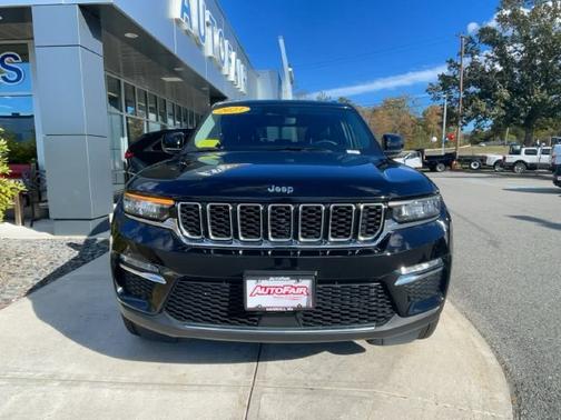 Diamond Black 2023 Jeep Grand Cherokee LIMITED