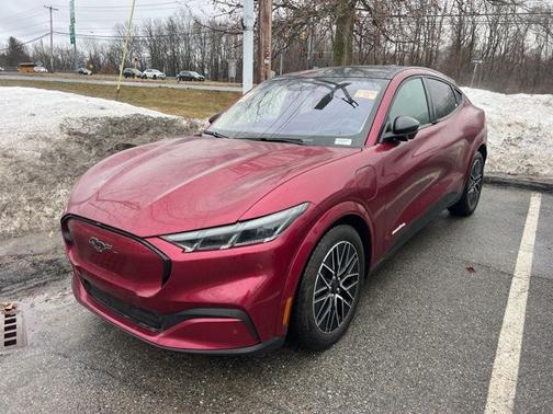 MOLTEN MAGENTA TINTED CC 2025 Ford Mustang Mach-E PREMIUM