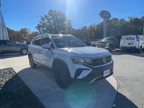 2024 Volkswagen Taos 1.5T SE
