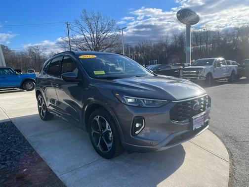 2023 Ford Escape ST-LINE ELITE