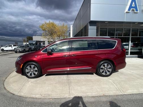 2018 Chrysler Pacifica LIMITED