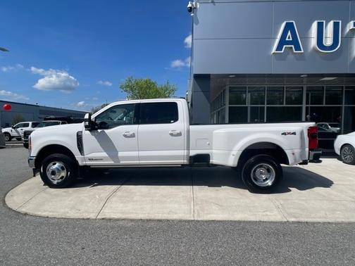 2023 Ford F-350 LARIAT SUPER DUTY