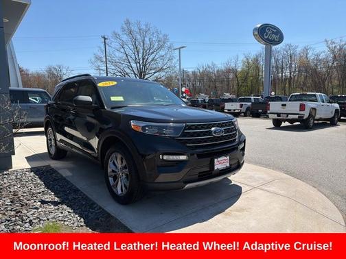 AGATE BLACK METALLIC 2022 Ford Explorer XLT