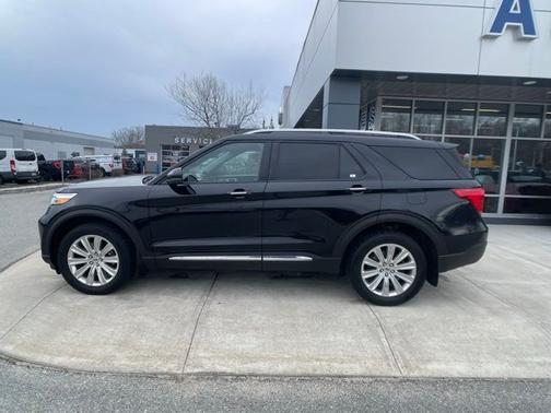 AGATE BLACK METALLIC 2021 Ford Explorer LIMITED