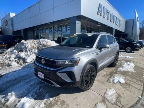 2024 Volkswagen Taos 1.5T SE