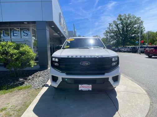 STAR WHITE MET TRI-COAT 2025 Ford Expedition ACTIVE