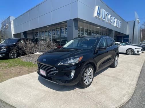 2022 Ford Escape TITANIUM
