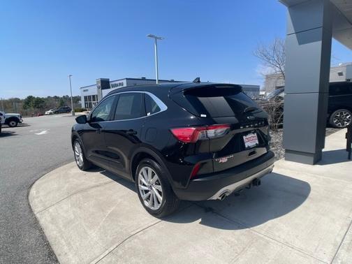 2022 Ford Escape TITANIUM