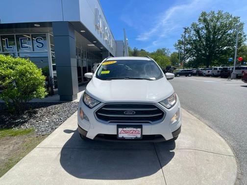 DIAMOND WHITE 2018 Ford EcoSport SE