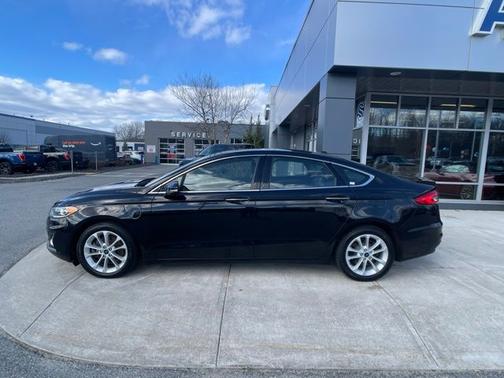 2019 Ford Fusion Energi TITANIUM