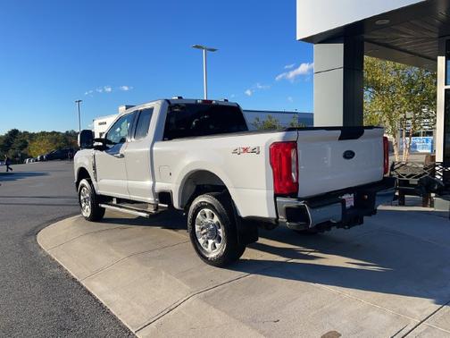 OXFORD WHITE 2024 Ford F-250 XLT