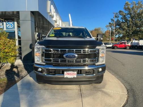 OXFORD WHITE 2024 Ford F-250 XLT