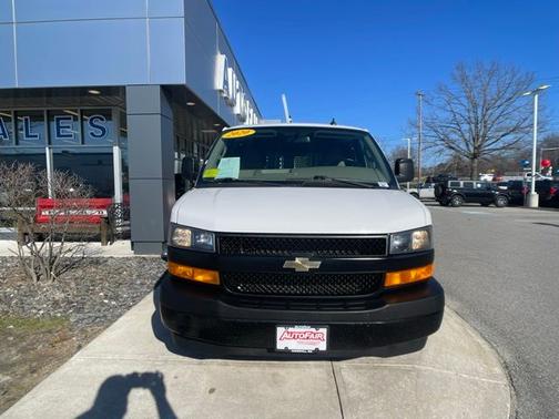 Summit White 2020 Chevrolet Express 2500 WORK VAN