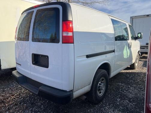 Summit White 2020 Chevrolet Express 2500 WORK VAN
