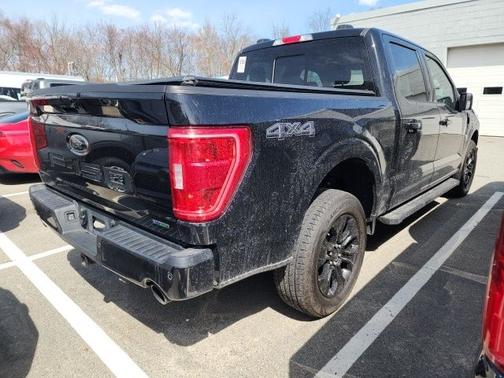 AGATE BLACK METALLIC 2022 Ford F-150 XLT