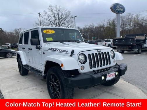 Bright White Clearcoat 2017 Jeep Wrangler Unlimited SAHARA