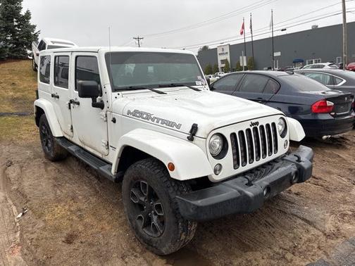 Bright White Clearcoat 2017 Jeep Wrangler Unlimited SAHARA