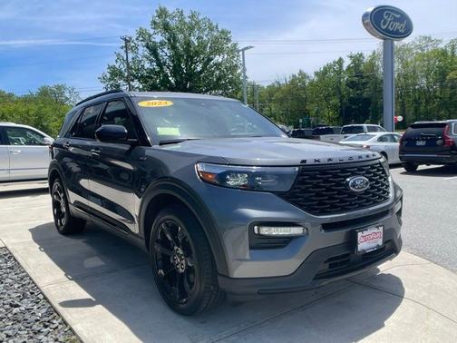 CARBONIZED GRAY METALLIC 2023 Ford Explorer ST-LINE